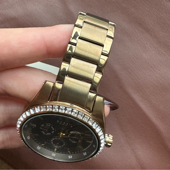 Women’s Fossil Watch - Picture 4 of 7